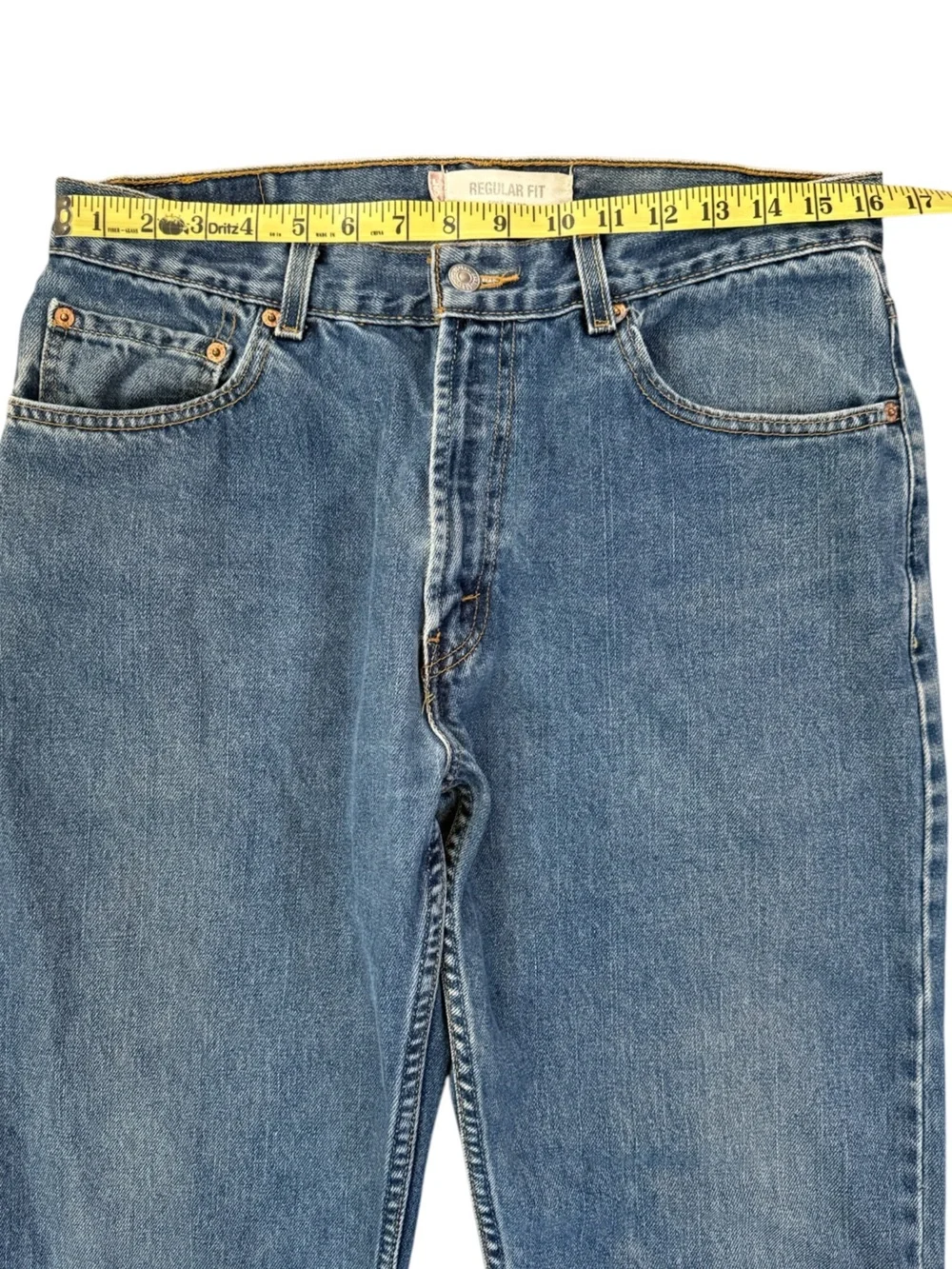 Vintage Y2K Levi’s 505 Regular Fit Jeans 34x36 Fits 32x34 Medium Wash 2003